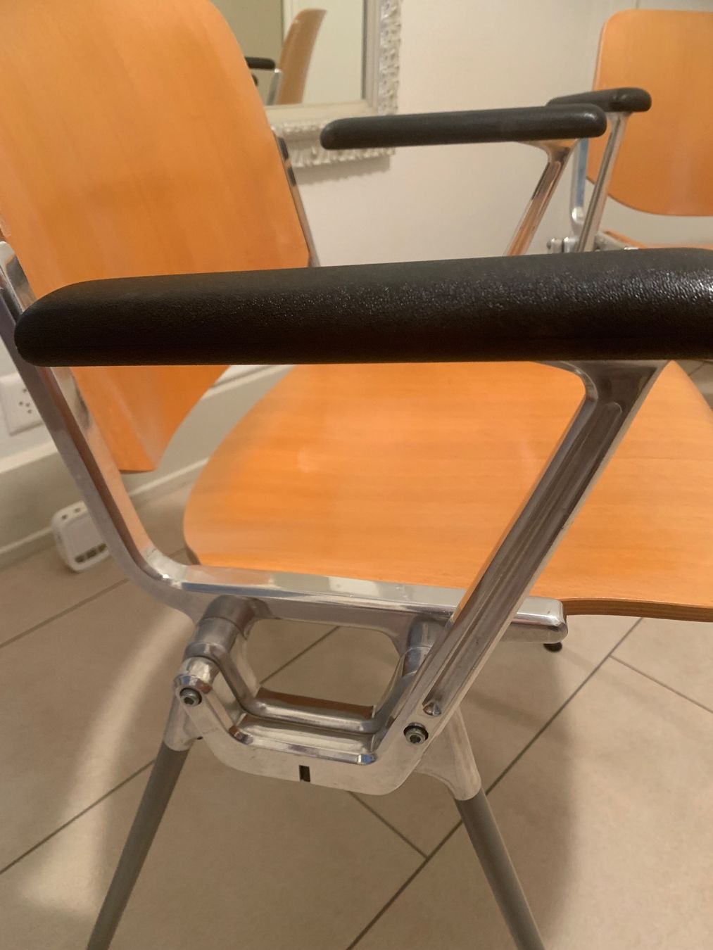 Sedie: 2 chaises Castelli – Usato da Neuchâtel venduto da Aquila99 1