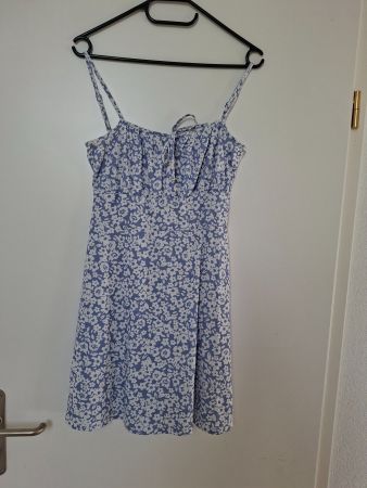 Kleid kurz geblümt blau Grösse S neuwertig