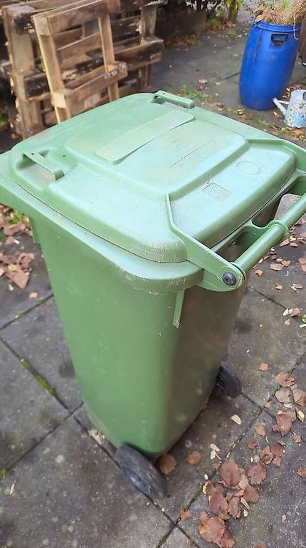 Altro per Ufficio & Commercio: Container en plastique – Usato da Champagne venduto da jan_vcd5 2