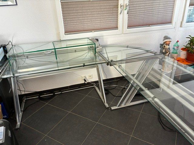 Scrivanie: Bureau en verre – Usato da St-Cierges venduto da merlin6633 1
