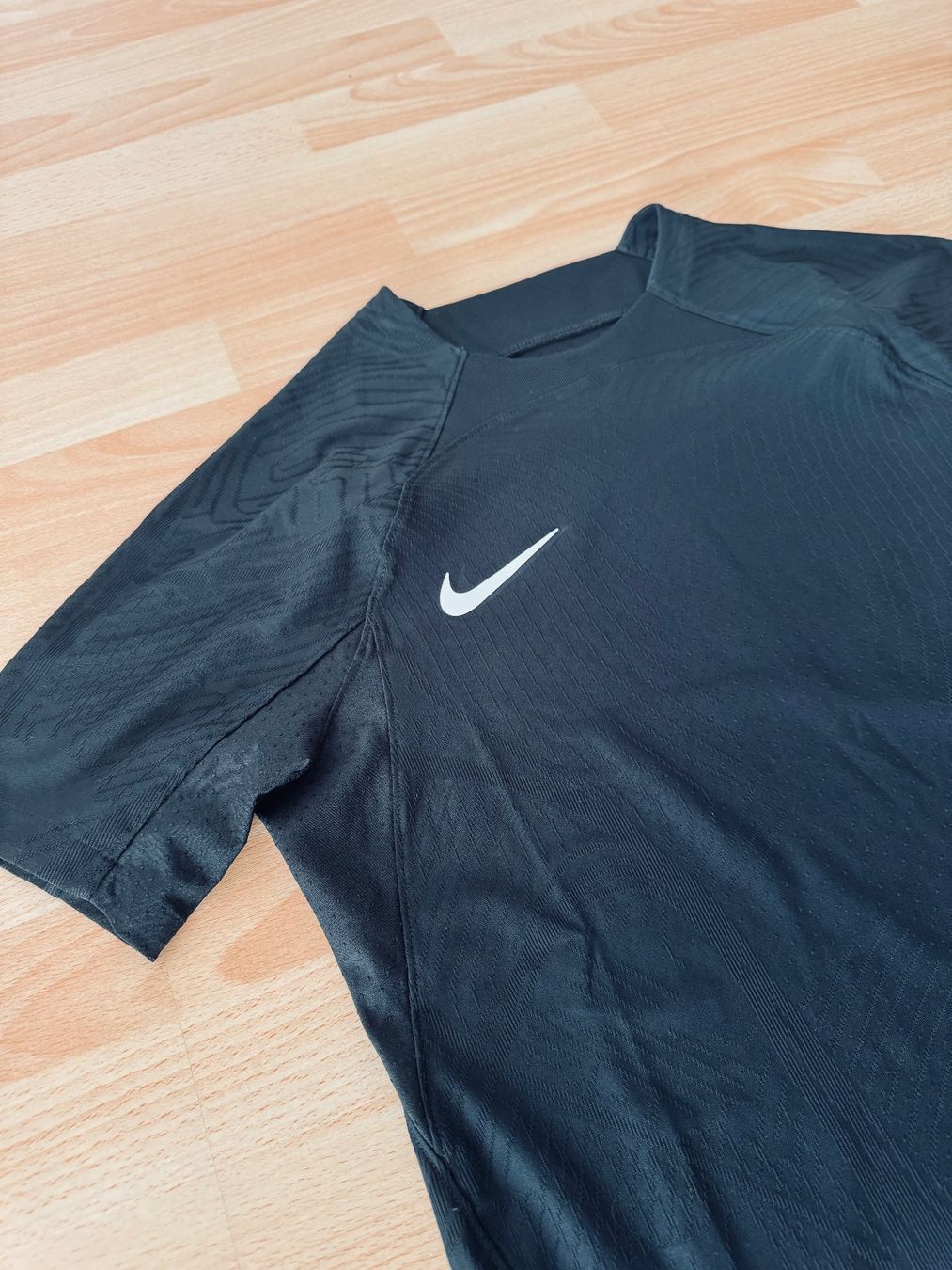 Nike T-shirt: Nike Performance – Nuovo e nell'imballaggio originale da Oftringen venduto da bmw_b8bm 1