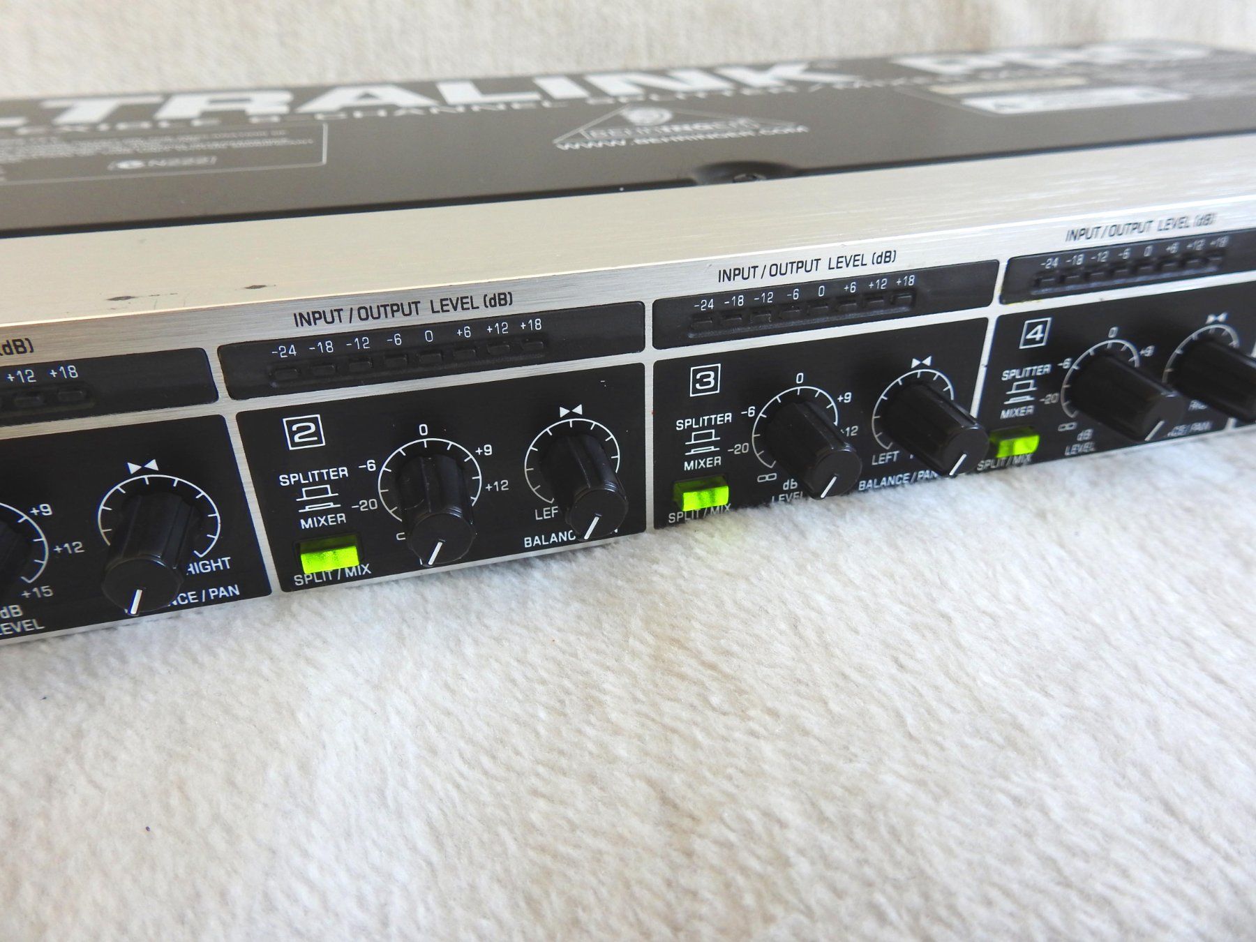 Behringer Mischpulte: Behringer Ultralink Pro MX882 flexible 8-Channel Split – Gebraucht aus Zürich von Malco0 2