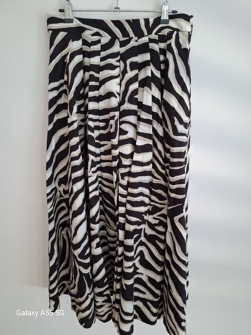 Max Mara Gonne: Jupe longue MaxMara Studio imprimé zèbre taille 40 FR – Nuovo (secondo la descrizione) da Payerne venduto da wardi11 4