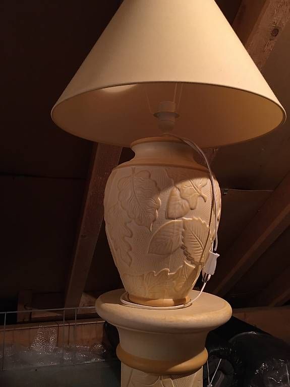 Lampade: Lampe auf Sockel / Ständer / Stehlampe – Usato da Reitnau venduto da rko_29kn 1