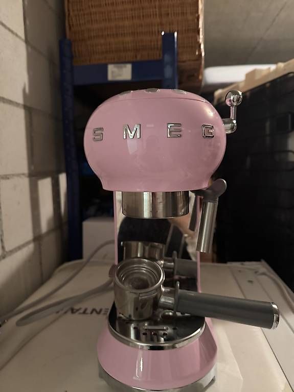 Macchine per caffè & Macchine per espresso: Smeg Kaffemaschine – Usato da Wiesendangen venduto da jes_rc7k 1