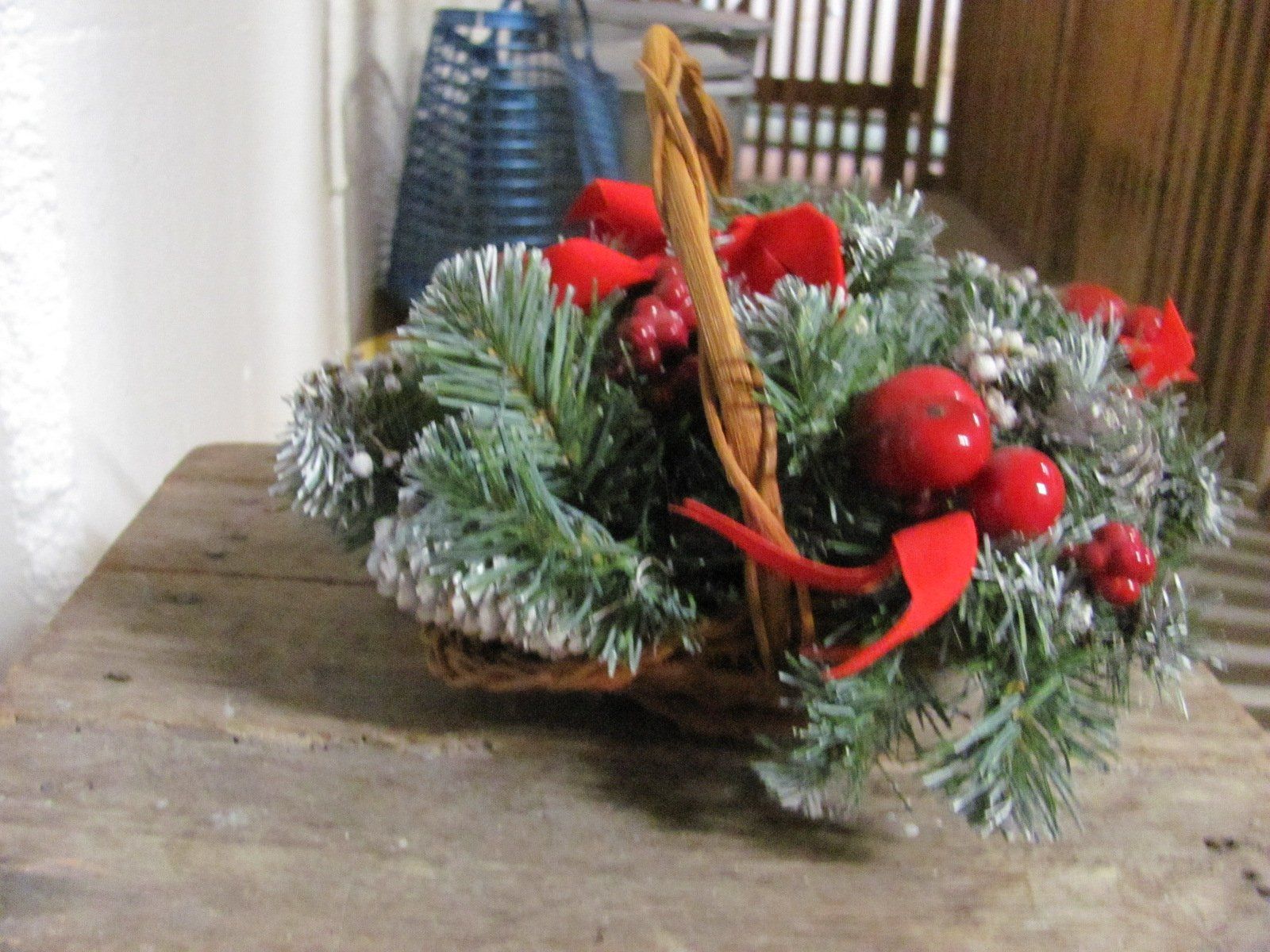 Tutte le decorazioni: Weihnachtskorb mit Tannenzweigen Deko gebraucht – Usato da Gümligen venduto da Fantapanda 2