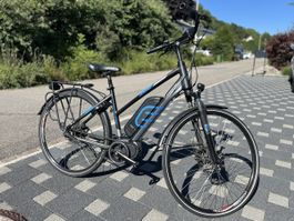 E-Bike 28 Zoll Damen Rad guter Zustand mit Riemenantrieb