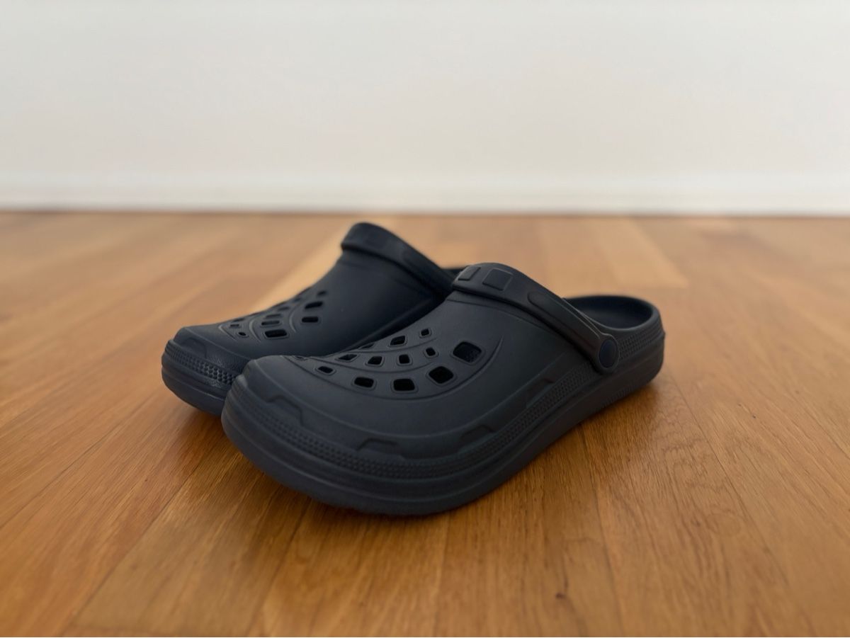 Scarpe da uomo: Hausschuhe – Usato da Holzhäusern ZG venduto da ara_q6g8