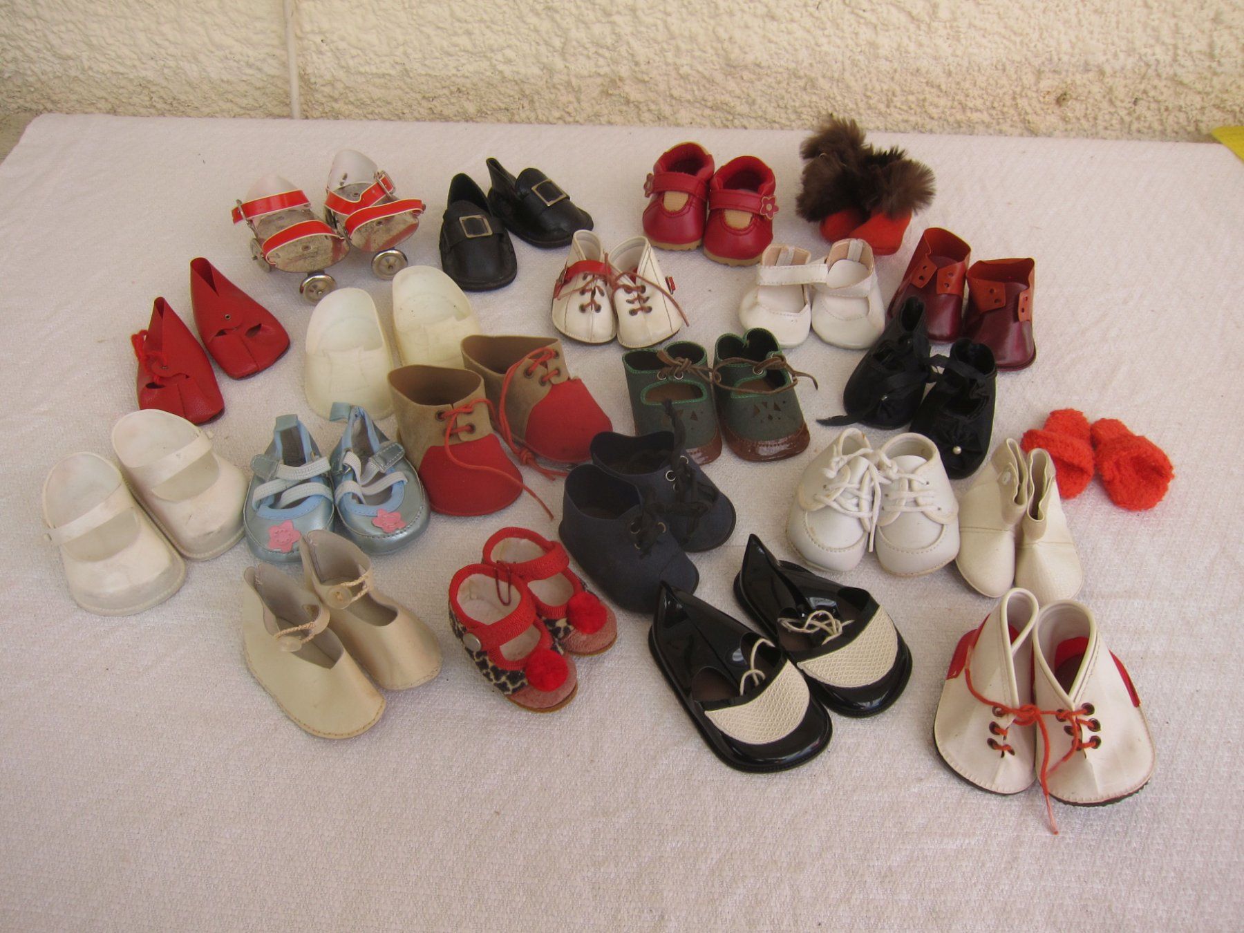 Poupées: Lot Puppenschuhe diverse Grössen – D'occasion à Regensdorf par Eri8057