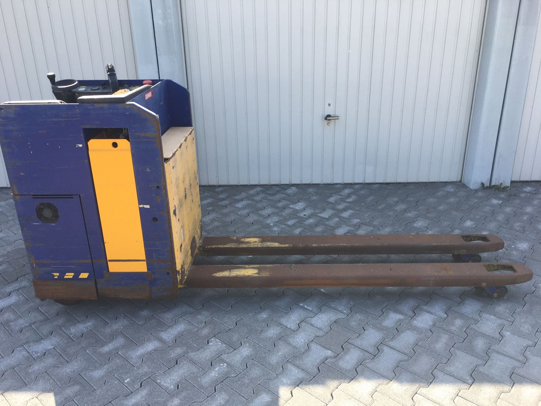 Stöcklin Carrelli elevatori e a forche: Stapler Stöcklin – Usato da Birrwil venduto da ihc_hq2g