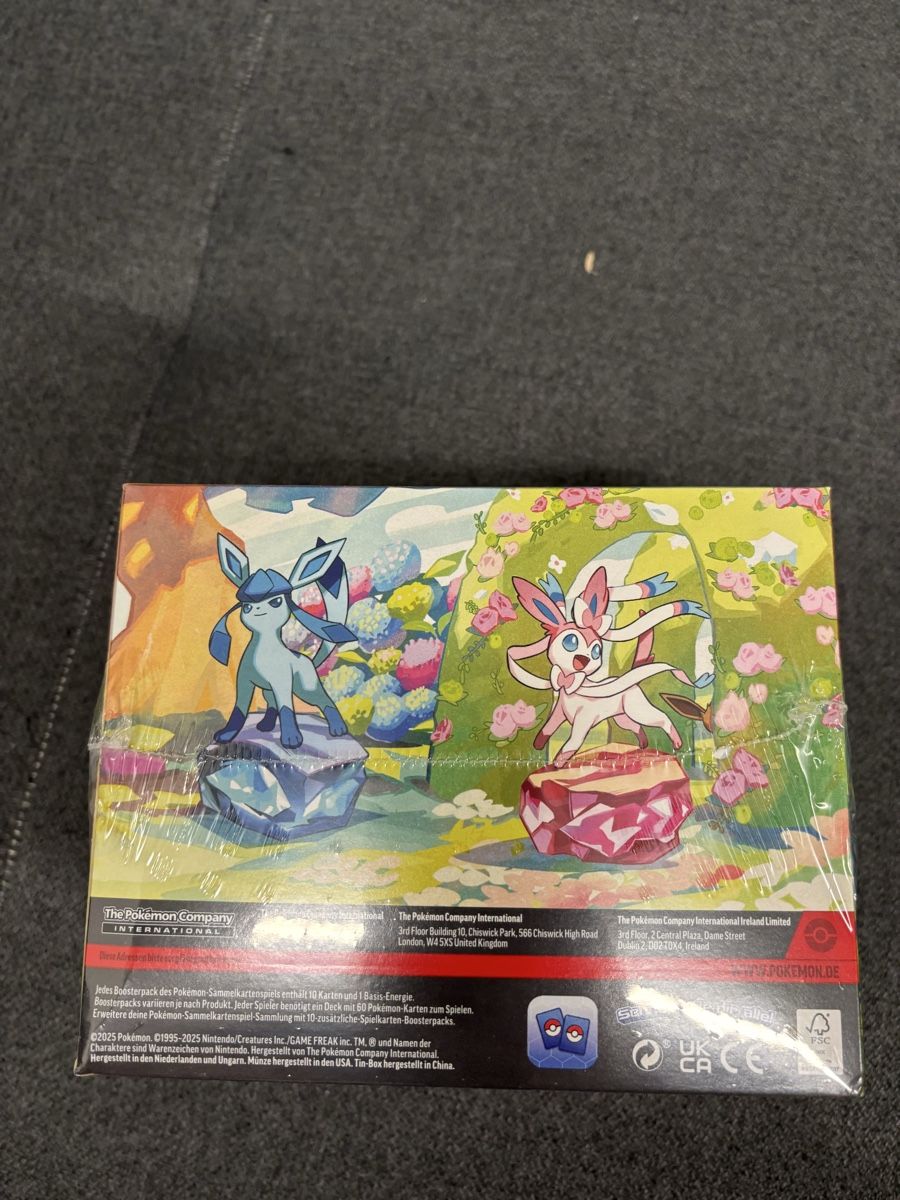 Pokémon Cartes à collectionner: 🇩🇪 Prismatic Evolution Seald Tin Box – Neuf avec emballage d'origine à Inwil par ste_roma 2