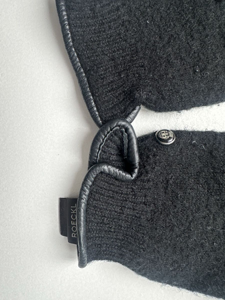 Globus Guanti & manicotti: Black warm winter gloves – Usato da Uster venduto da Monika_OB 2