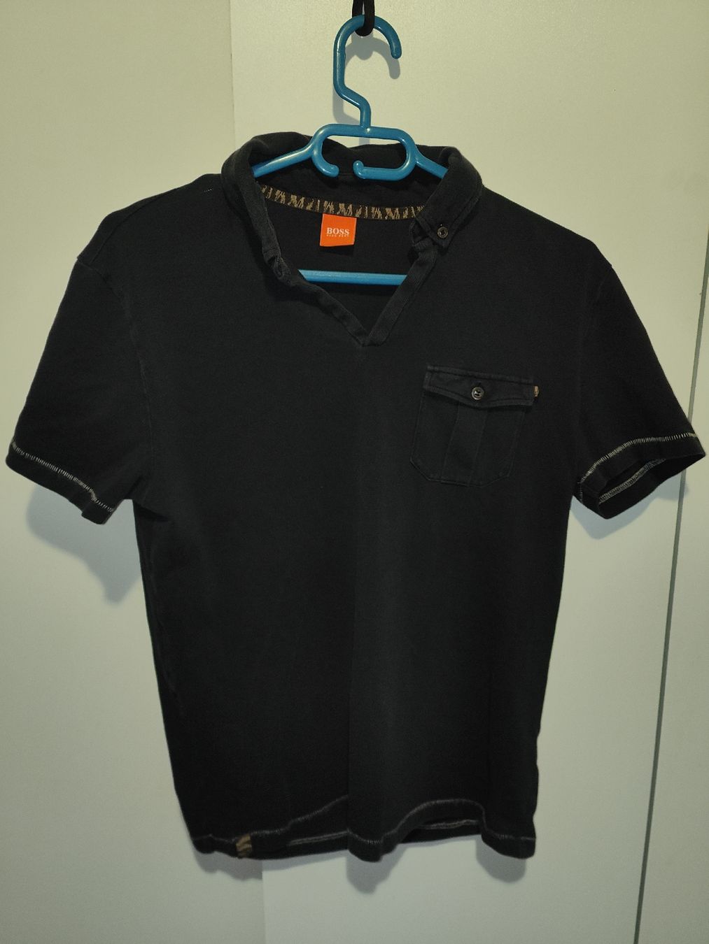 Hugo Boss Magliette Polo: Vintage Hugo Boss Poloshirt – Usato da Rothrist venduto da SiddharthaMoon