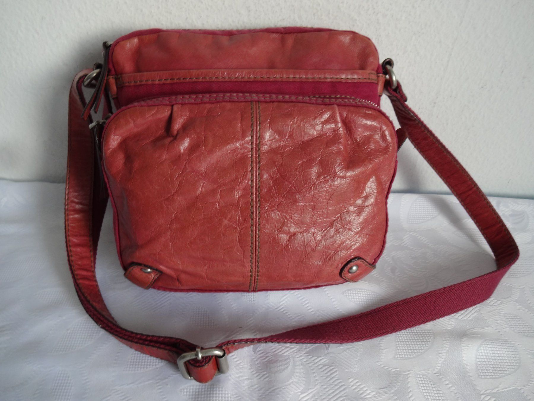 Fossil Borse da donna: FOSSIL Leder Umhänge Tasche – Usato da Frauenfeld venduto da rey06 2