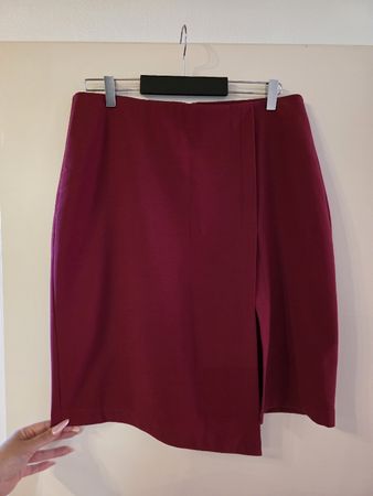 Jupe BCBG Maxazria bordeaux - taille 12 / L