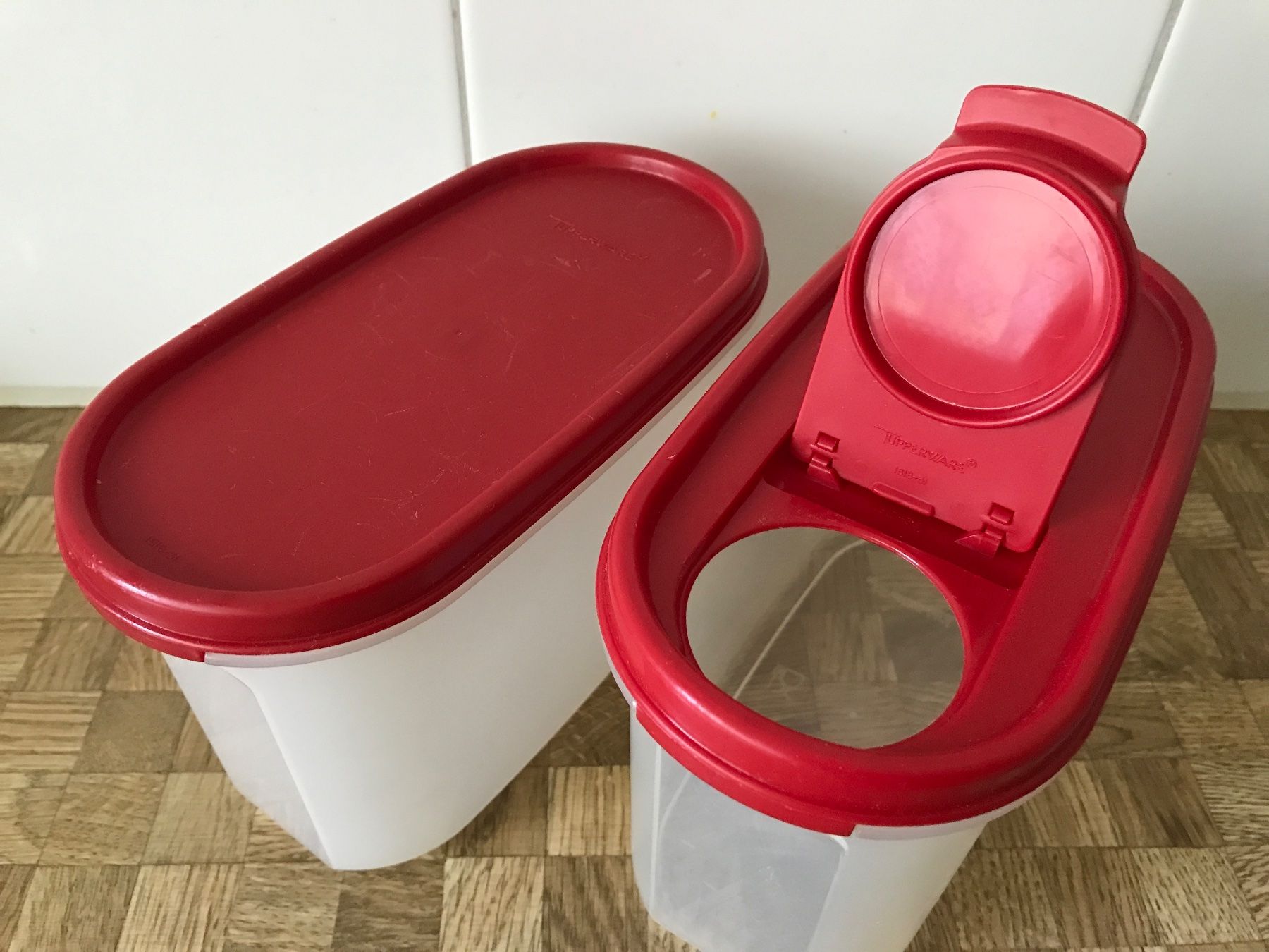 Tupperware Behälter & Ähnliches: Tupperware. 2 Vorratbehälter – Gebraucht aus Birmensdorf ZH von Hilhan 1