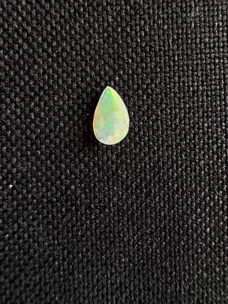 Pierres précieuses: Äthiopischer Opal 0.65ct – Neuf avec emballage d'origine à Wängi par Horus90 4