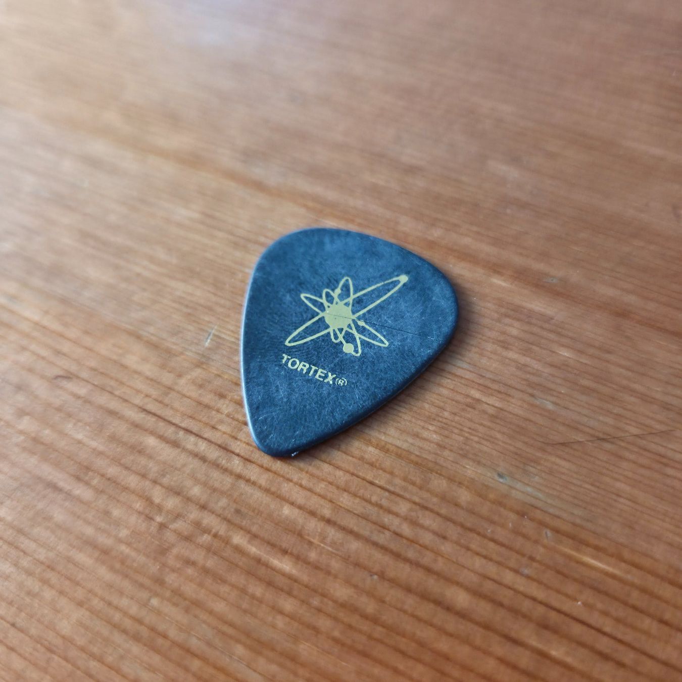 Strumenti musicali: Strung Out Plektrum Pick – Usato da Zürich venduto da Wickeddude 2