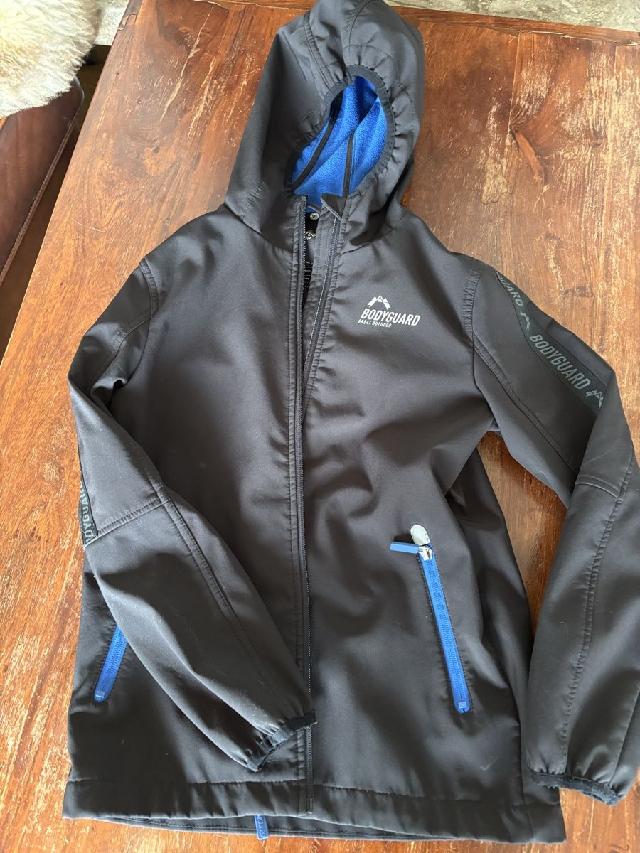 Jacken: Softshelljacke Gr. 146 – Gebraucht aus bern von marion78