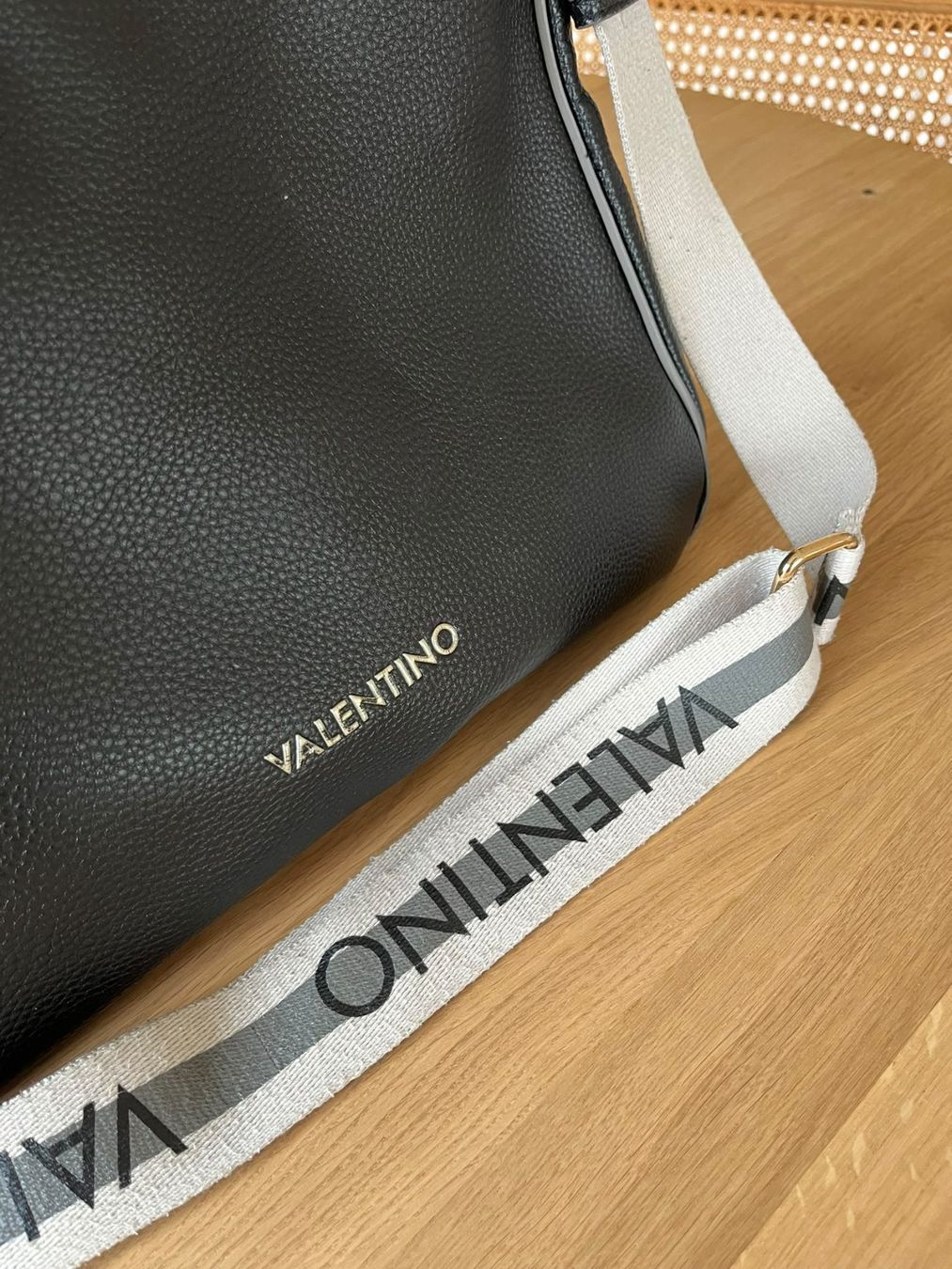 Valentino Taschen für Damen: Valentino Handtasche, schwarz – Gebraucht aus Steffisburg von moa_5m7z 1