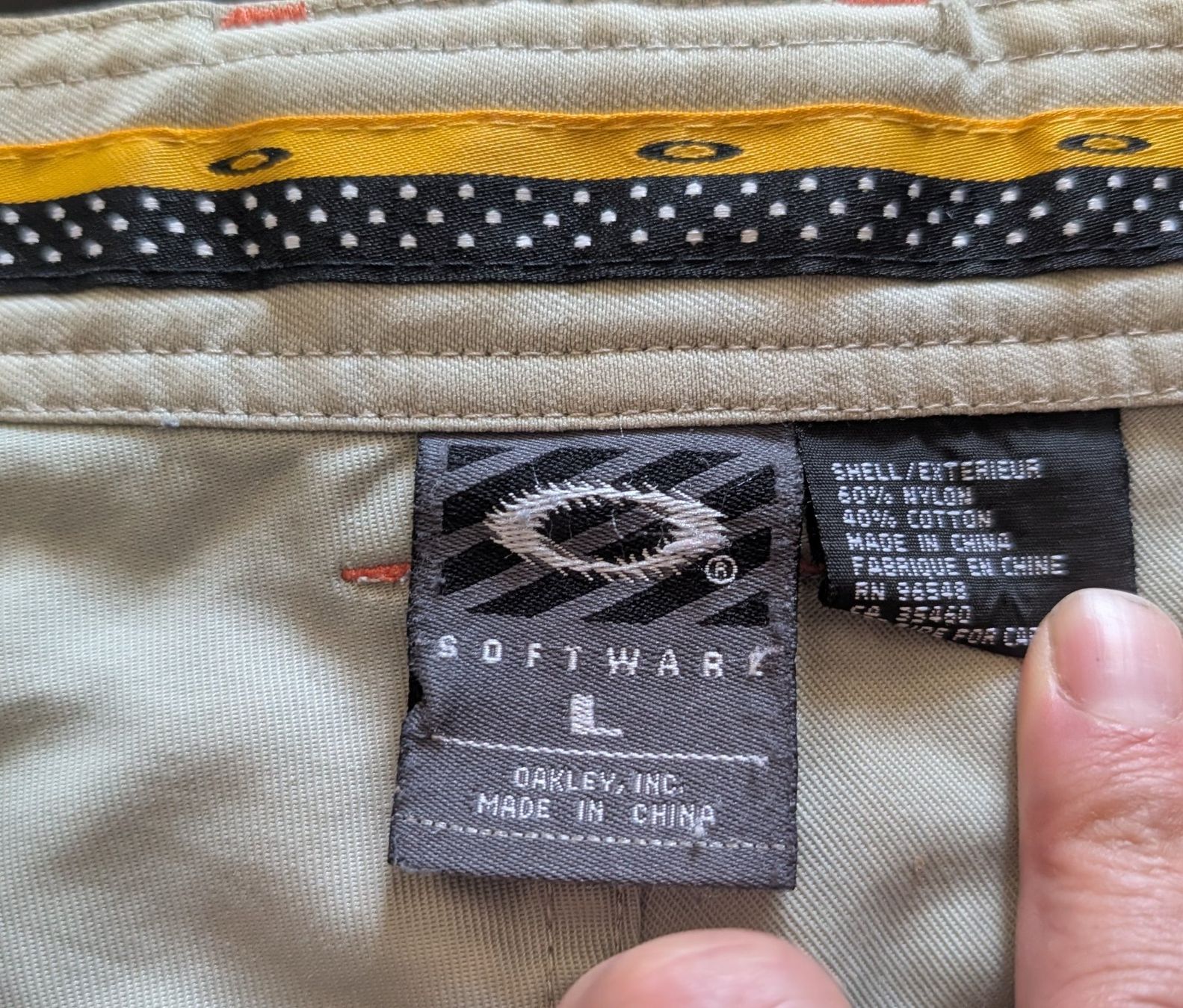 Oakley Hosen: Short Oakley L – Gebraucht aus COTTENS VD von Lunaebuyers 3