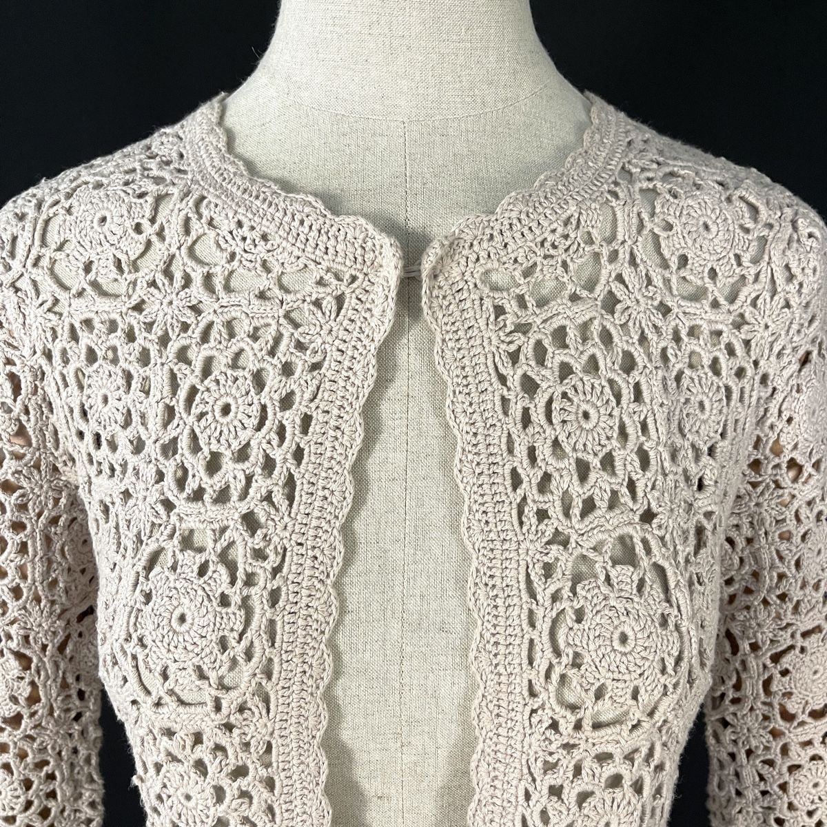 Hemisphere Maglioni & Felpe: HEMISPHERE Crochet Cardigan  – Nuovo (secondo la descrizione) da Emmen venduto da Nightingale_2022 1