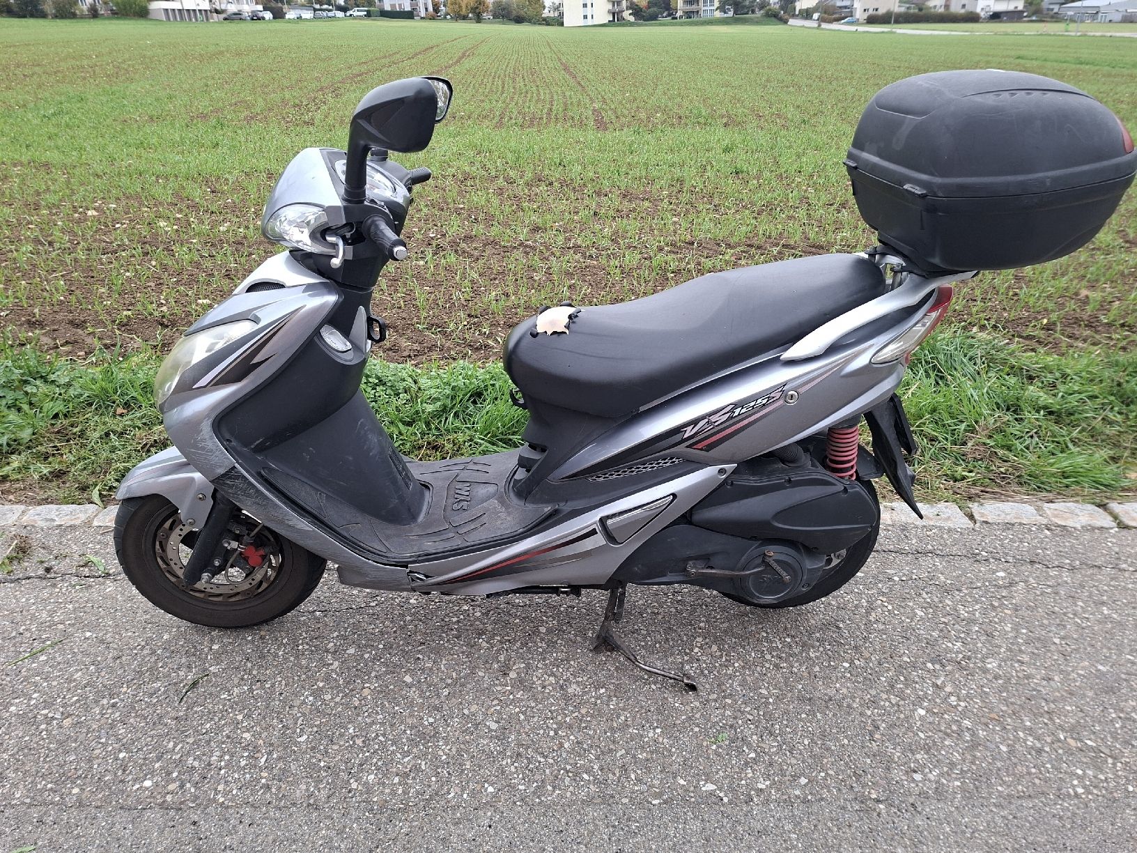 Sym Scooters:  SYM VS 125  mit Topcase ab 1.- !!!!! – Defekt aus Grenchen von Mazzanares-Parts 2