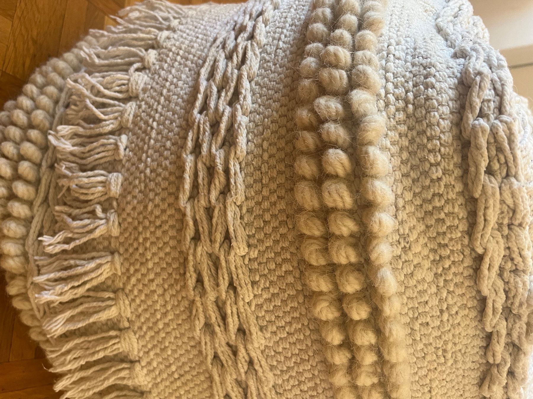 Micasa Wiegen & Stubenwagen: Pouf micasa blanc cassé – Gebraucht aus Prilly von mau_p6b8 1