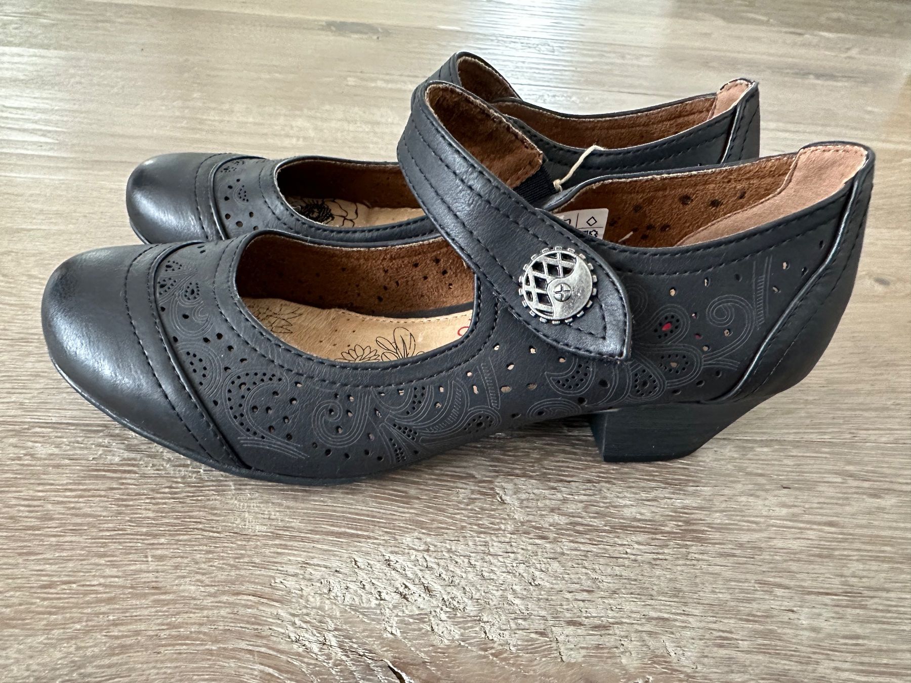 Scarpe da donna: Pumps mit Riemchen, neu – Nuovo e nell'imballaggio originale da Hettlingen venduto da Speedy79 1