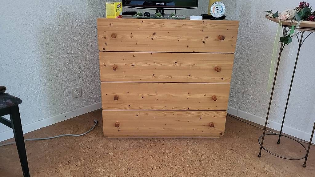 Commodes: Kommode mit 4 Schubladen – D'occasion à Neftenbach par rasen07