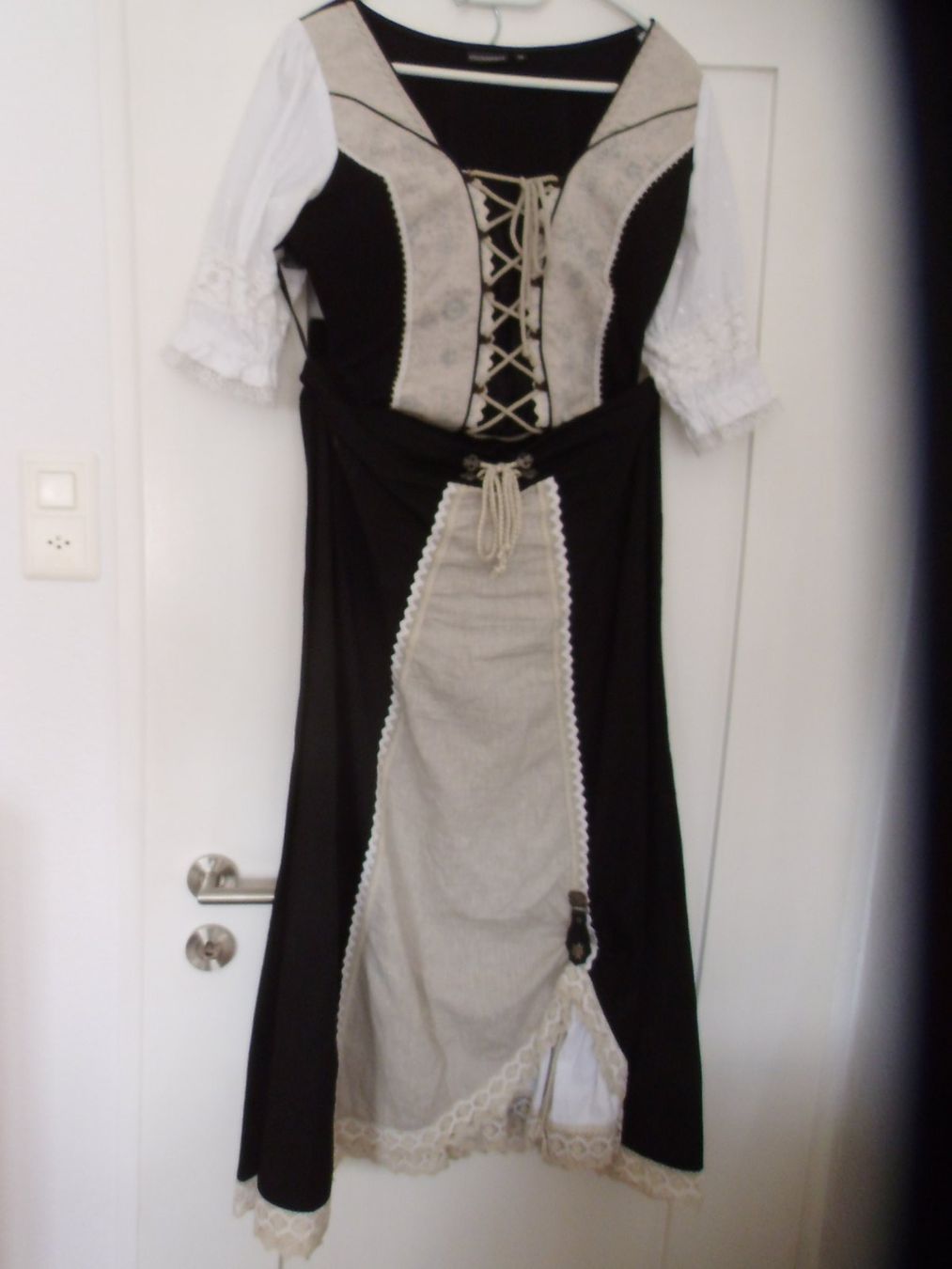 Costumi: Dirndl von Stockerpoint Gr. L  / 44 Baumwolle & Leinen – Nuovo (secondo la descrizione) da Walenstadt venduto da Pluisa