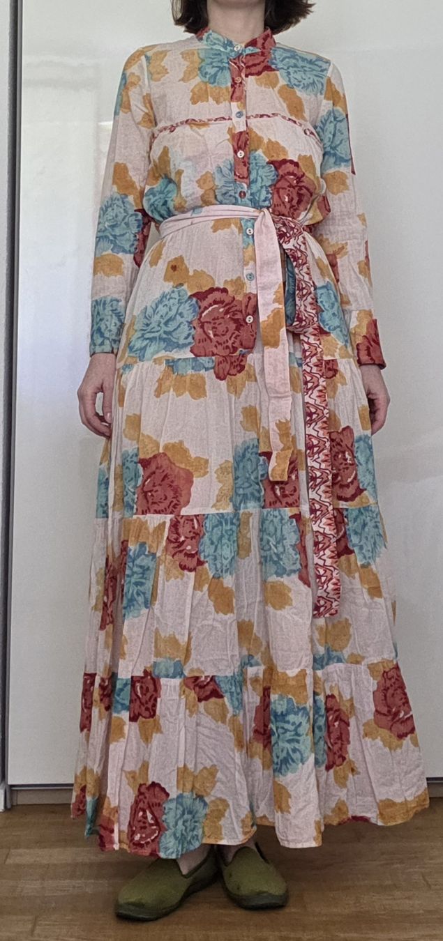 Vestiti: cotton muslin dress – Usato da Zollikon venduto da Dania.Fischer 1