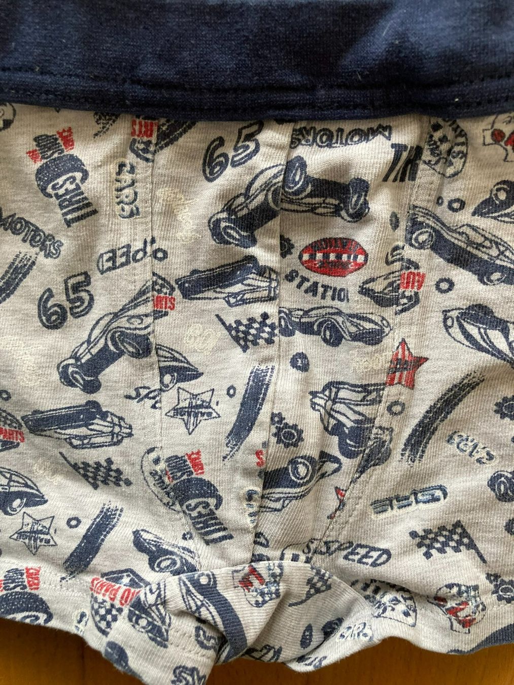 Schiesser Biancheria intima: Unterhose und Unterhemd mit Auto-Motiven "Schiesser" – Usato da Muttenz venduto da Juvenile33 6