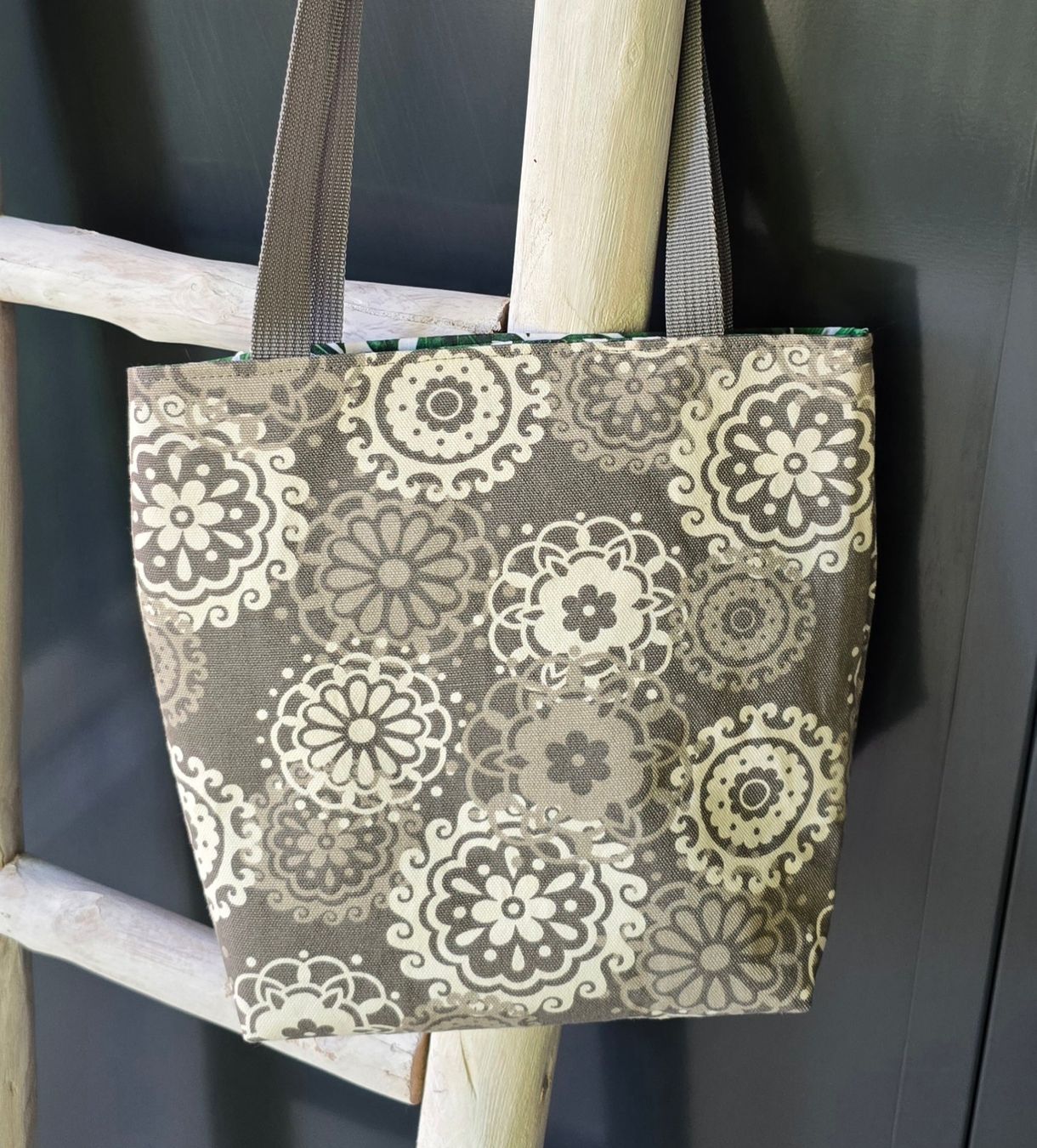 Borse da donna: Handgemachte Tote-Bag – Nuovo e nell'imballaggio originale da Zürich venduto da amysmith 1