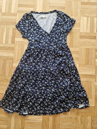 Hollister Kleid, Grösse XS, blau mit Blumenmuster