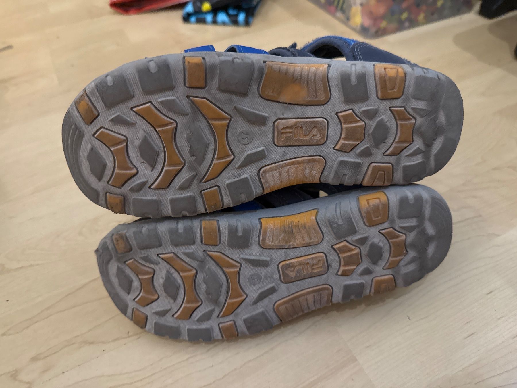 Fila Scarpe da uomo: Sandalen von Fila Gr. 37 – Usato da Uster venduto da pas_ytj2 2