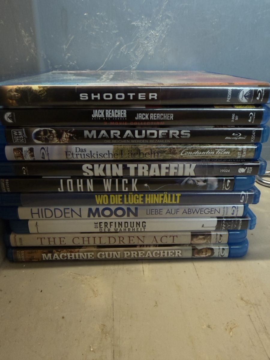 Tous les DVDs: Blu-ray Disc – D'occasion à Wauwil par chiraluna 2
