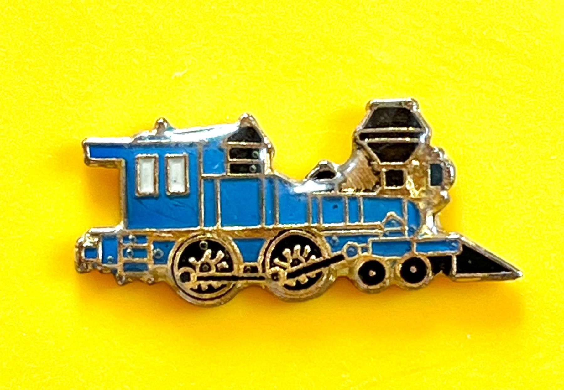 Placchette & Badge: Pin train  🚂/1 – Usato da Renan BE venduto da johncactus