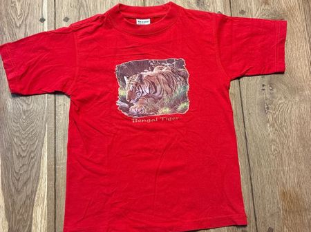 Kinder T-Shirt Rot, Aufdruck Bengal Tiger, Grösse 5-8