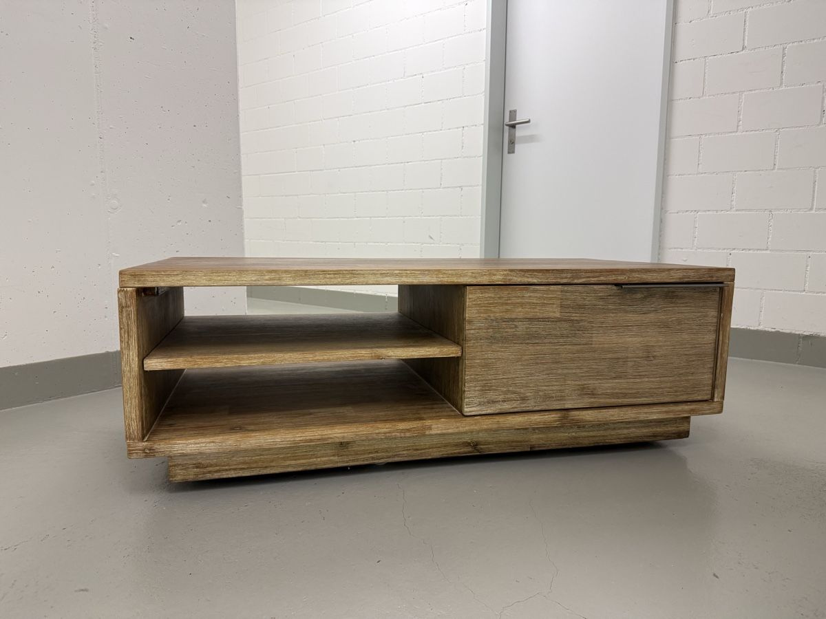 Articoli in legno: Wie Neu - Holz-Couchtisch – Nuovo (secondo la descrizione) da Winterthur venduto da Henici