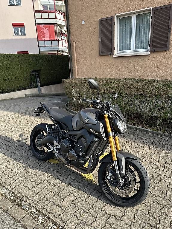 Yamaha Strada: Motorrad, Yamaha MT09 – Usato da Hinwil venduto da sim_x7h9 2