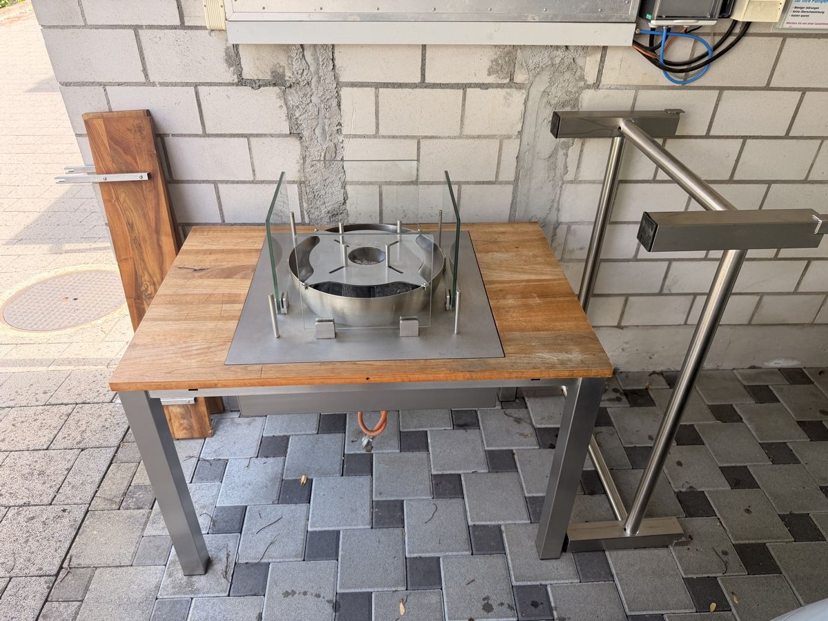 Grills: Designer Grill/Feuertisch von Angelo Rizzuto  – Gebraucht aus Emmenbrücke von con_22xh