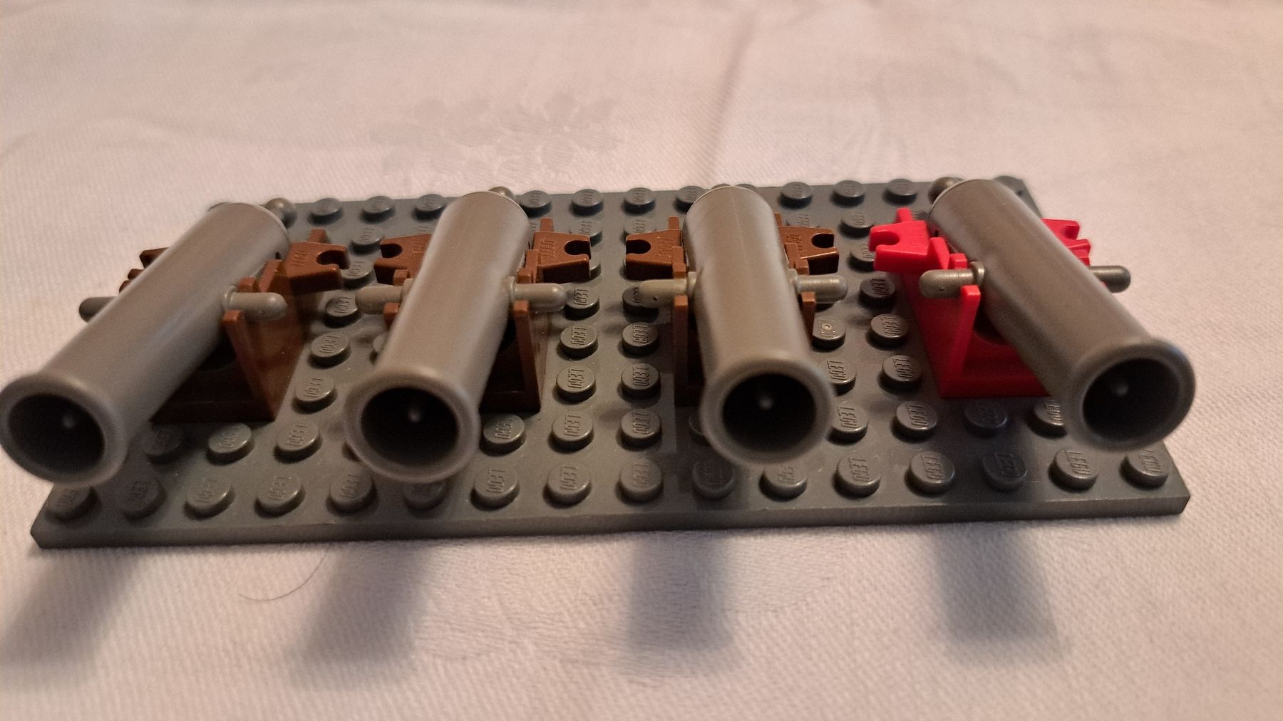 Lego Baukästen: Lego Kanone 4 Stück  – Gebraucht aus Basel von vidra66 3