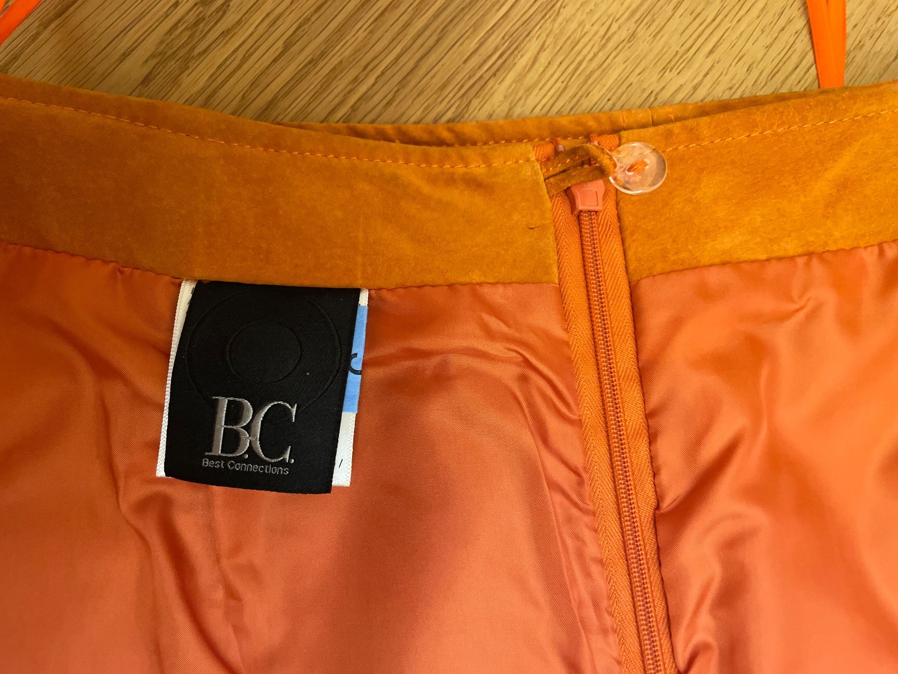 Heine Gonne: Lederrock ALBA MODA orange Gr. 34/36 – Usato da Hämikon venduto da schneider.petra 4
