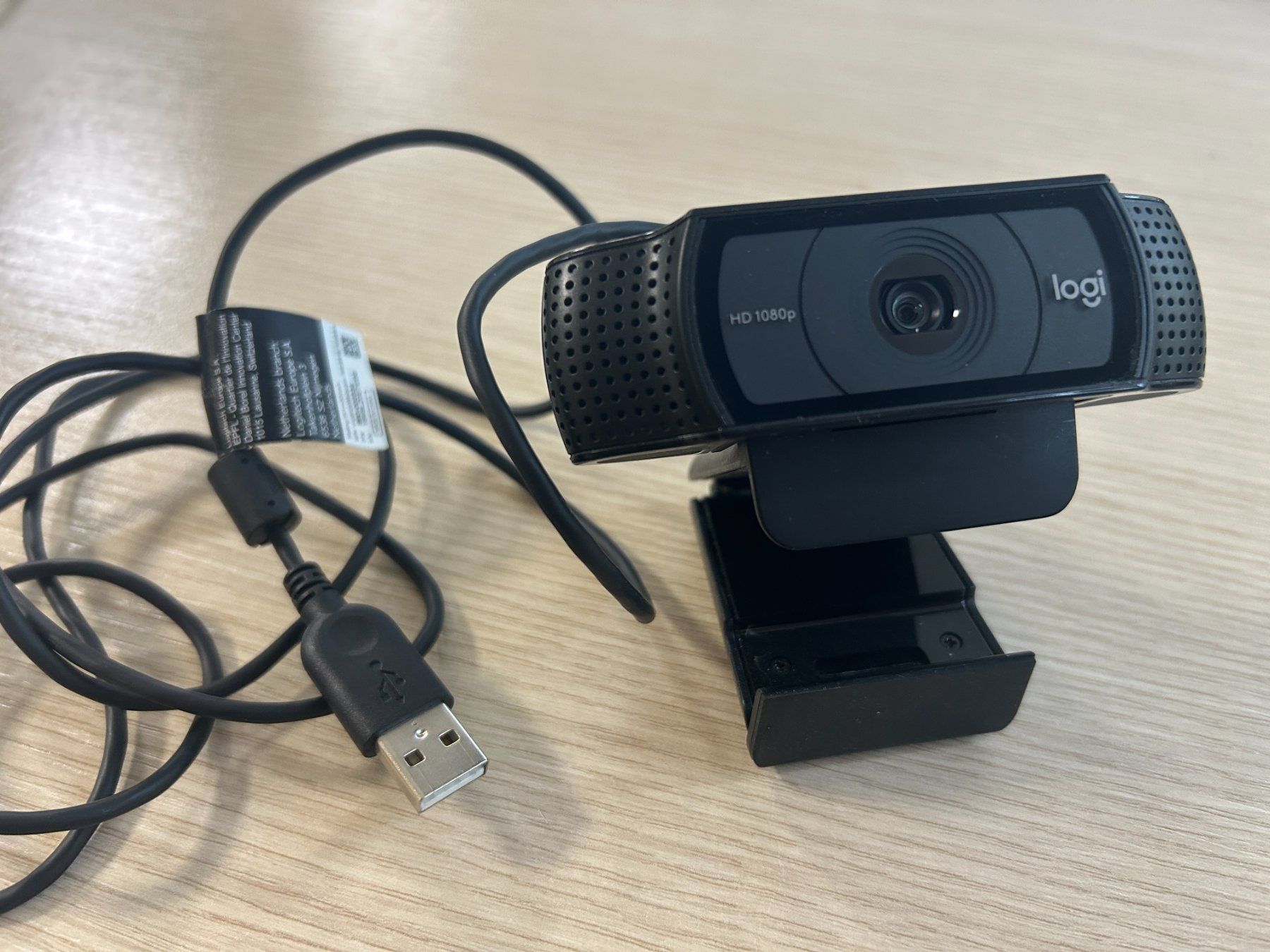 Logitech Webcams: Webcam Logitech V-U0028 – D'occasion à Camorino par c_raf