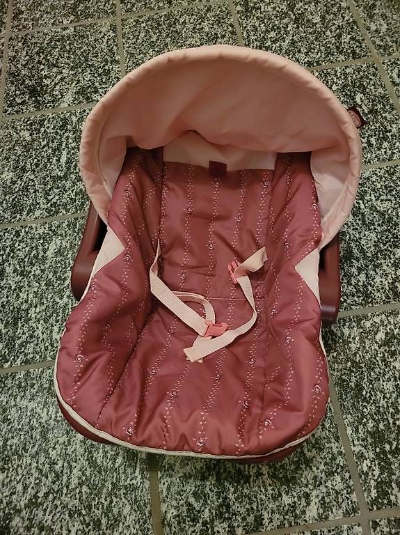 Giocattoli: Maxi-Cosi für Puppen – Usato da Brienz BE venduto da falbabella