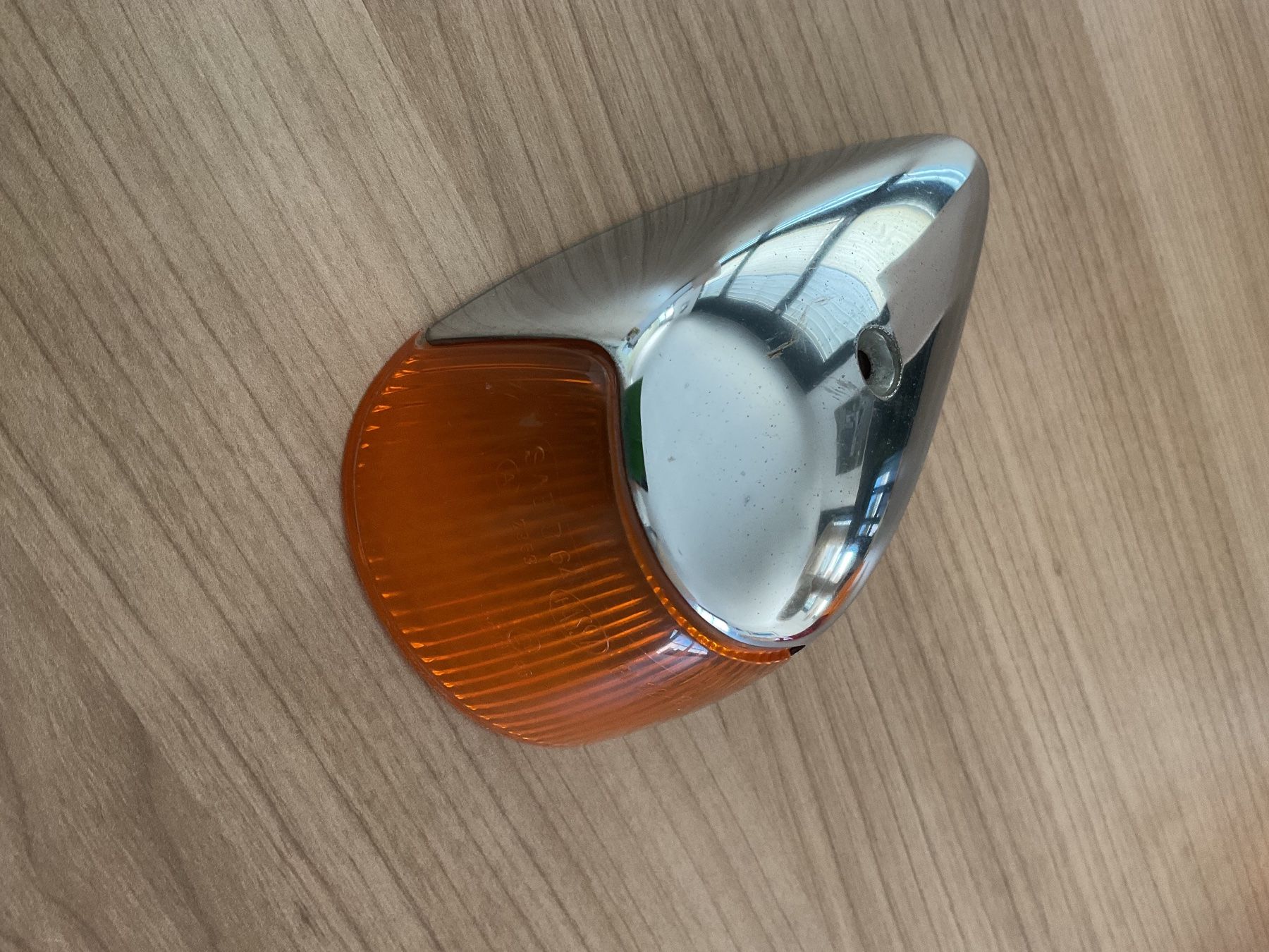 VW Tutti pezzi di ricambio auto: Blinkerglas vorne mit Chromgehäuse VW Käfer – Usato da Walterswil SO venduto da Porsche930 1