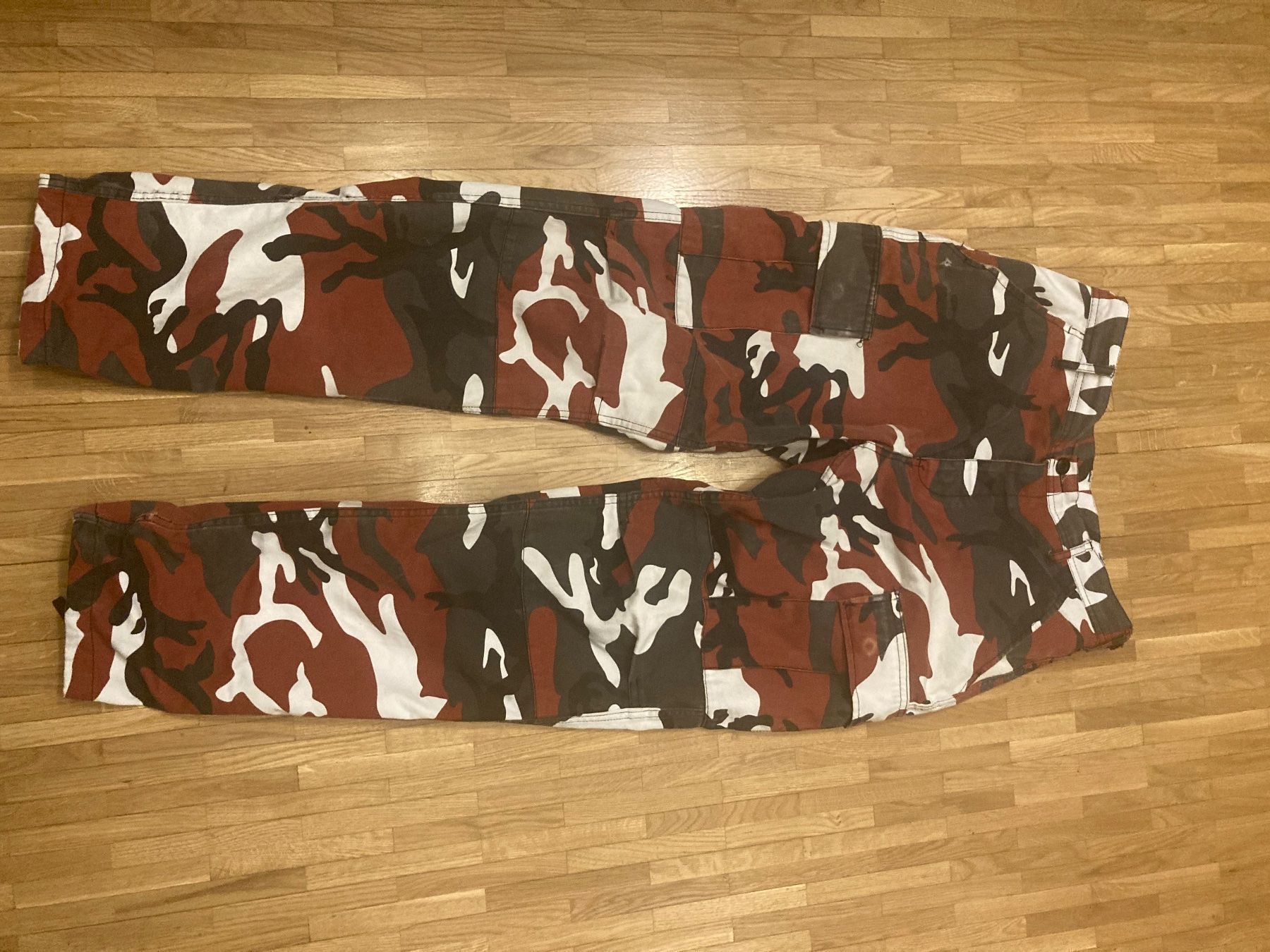 Pantaloni: coole Skaterhose – Usato da zürich venduto da N2424