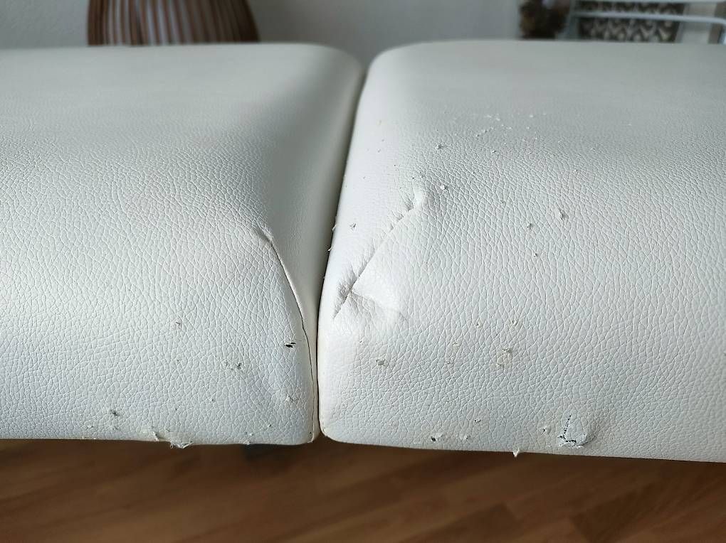 Lettini & sedie per cosmetici: Table de massage pliante TecTake  blanche – Usato da Renens VD venduto da lptvs_22 2