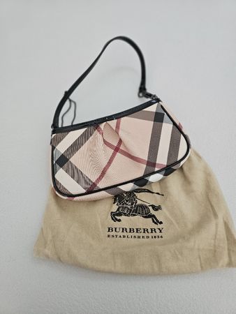 100% original Burberry pochette